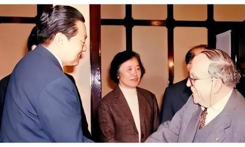 夜晚睡觉浑身震颤还冒汗-【晚上睡觉冒汗】晚上睡觉身体抖动出汗 - 晚上睡觉出汗发抖是怎么回事啊网